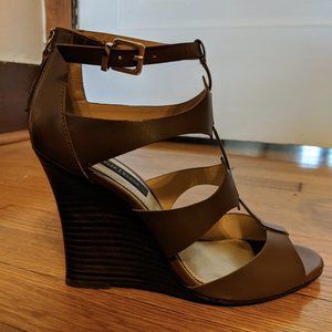 White House Black Market Gladiator Wedges sz 9
